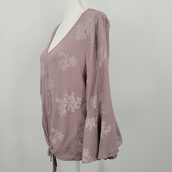 Mossimo Lavender Paisley Flutter-Sleeve Tie Front Top - Picture 3 of 8
